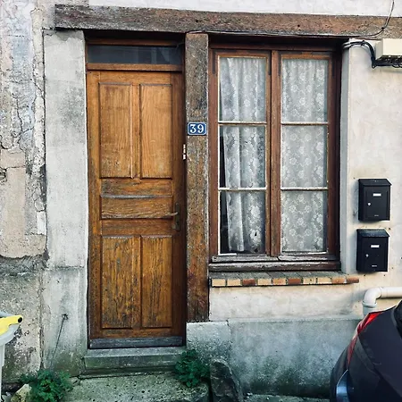 La Vue Secrete De Apartment *